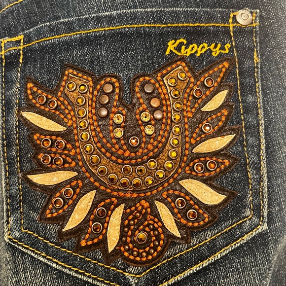 Kippy’s: hand-beaded, one-of-a-kind, authentic jeans w/Swarovski crystals. - Picture 7 of 11